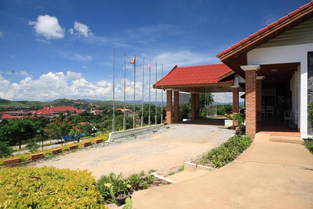 โรงแรมวันสนา เพลน ออฟ จาร์ เมืองโพนสะหวัน ภายนอก รูปภาพ