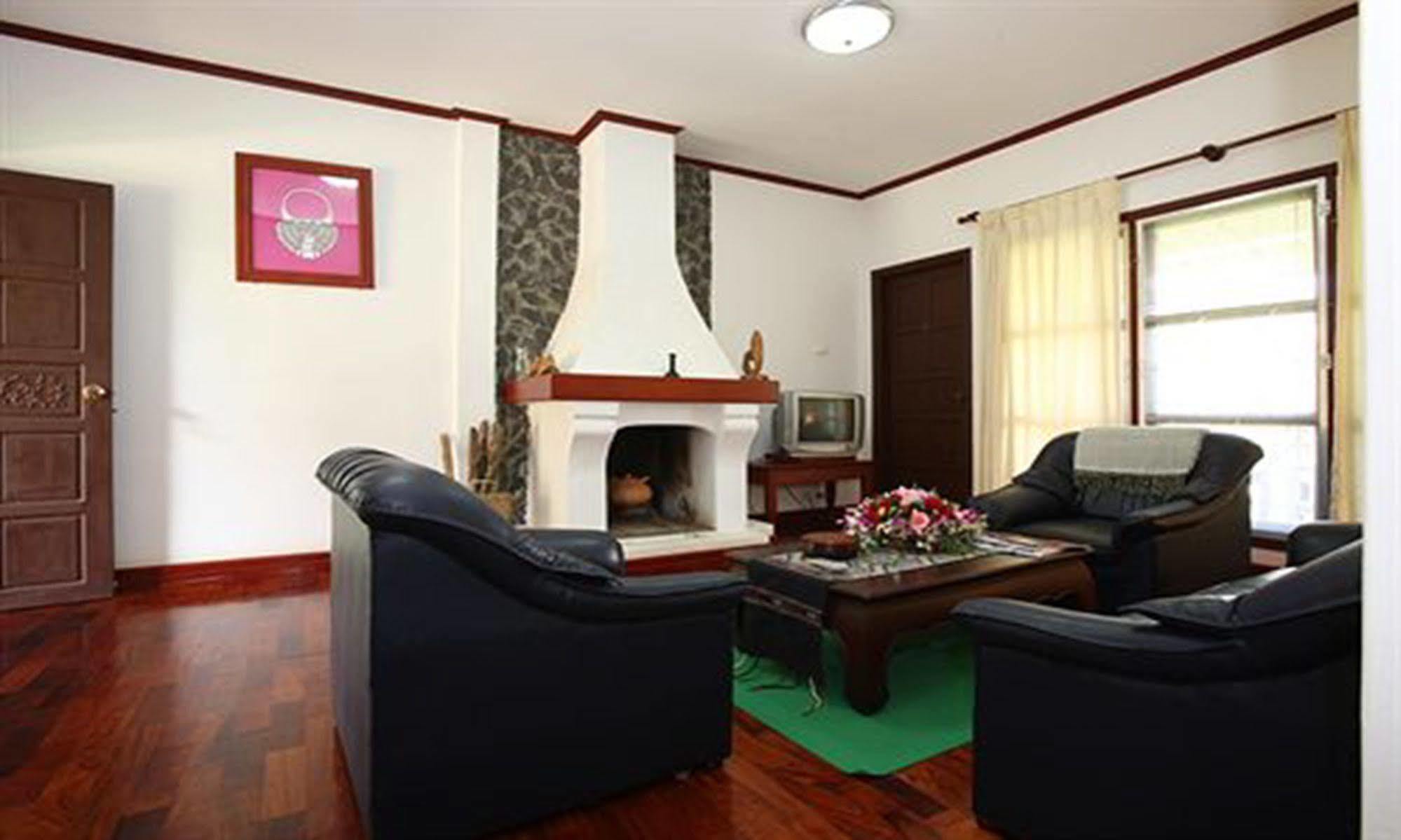โรงแรมวันสนา เพลน ออฟ จาร์ เมืองโพนสะหวัน ภายนอก รูปภาพ