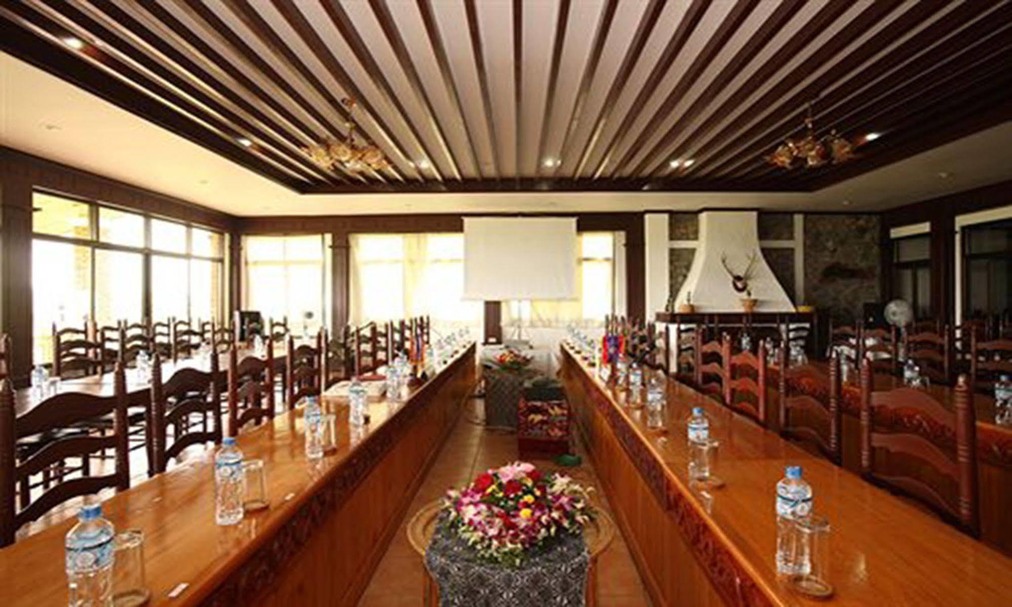 โรงแรมวันสนา เพลน ออฟ จาร์ เมืองโพนสะหวัน ภายนอก รูปภาพ